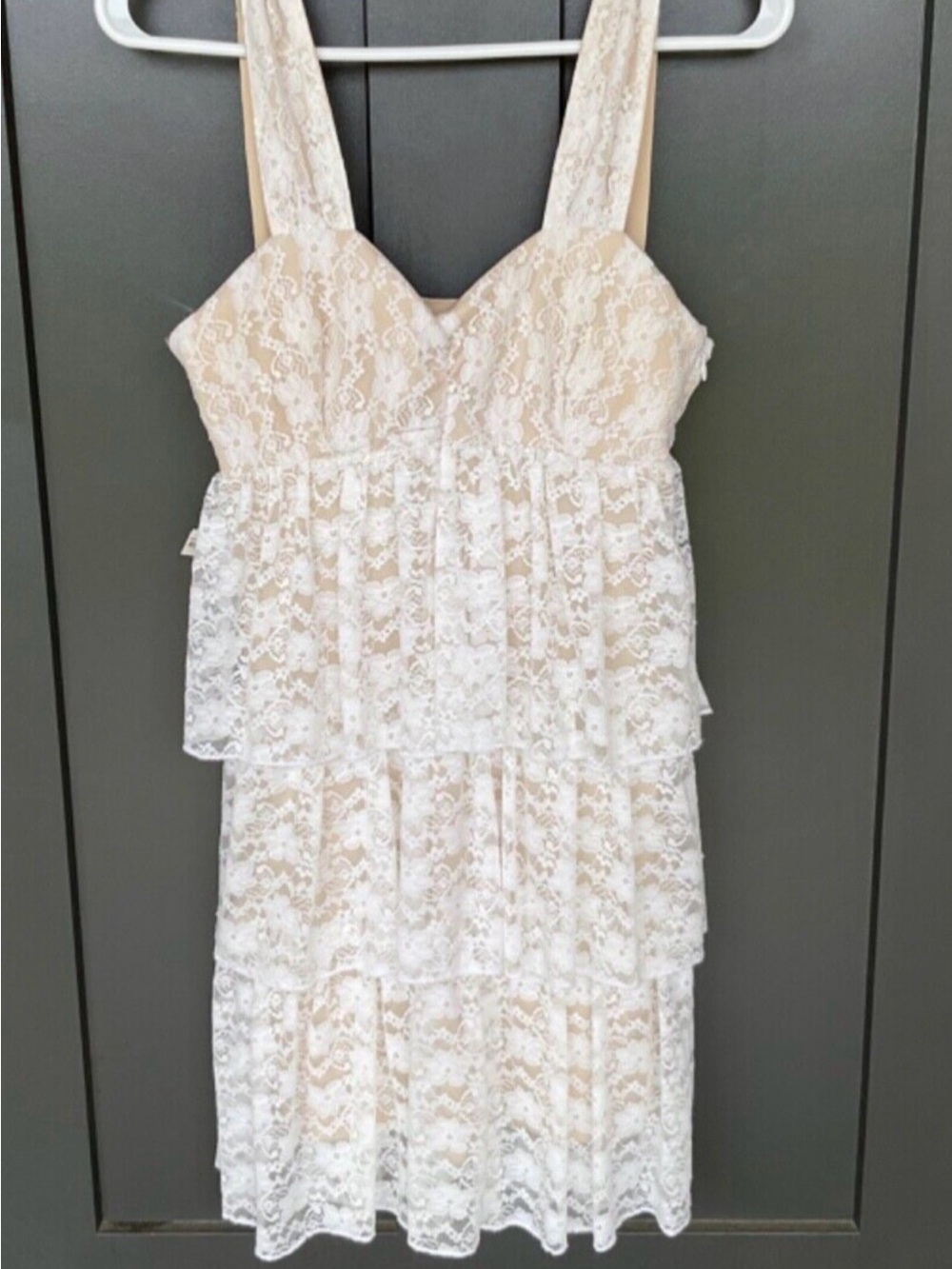 OLSENBOYE WHITE LACE RUFFLE DRESS, BEIGE LINED, NEW W/TAGS